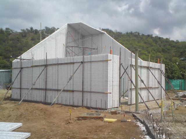 Sistema constructivo de paneles de hormigón. Ver galería.