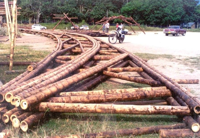 Montaje de cercha en suelo