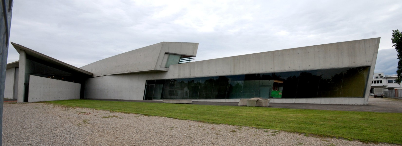 Estación de Bomberos Vitra - 00